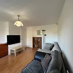 Cosy 2 Bedroom Apartment Near City Centre