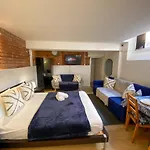 City Centre Beautiful & Cosy Studio Apartment