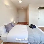 Carlton Co-Living - Private Room Self-Cater