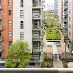 2 Bed Central Flat Free Parking By City Superhost