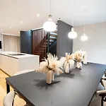 West Townhouse By Casacity