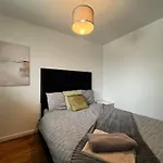 Cosy 2 Bedroom Apartment In Manchester