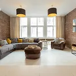 Luxury Penthouse With Private Roof Terrace