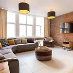 Luxury Penthouse With Private Roof Terrace