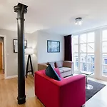 High Street Townhouse Aparthotel