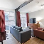 High Street Townhouse Aparthotel