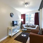 High Street Townhouse Aparthotel