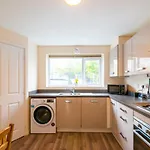 Wenlock Way House, Luxury Serviced Accommodation