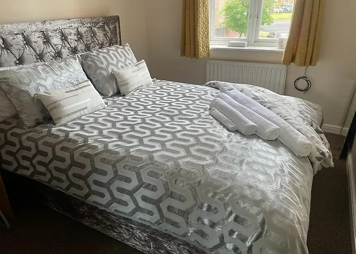 Lovely 3 Bed Short Stay