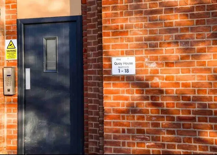 Modern 2-Bed Flat In Salford