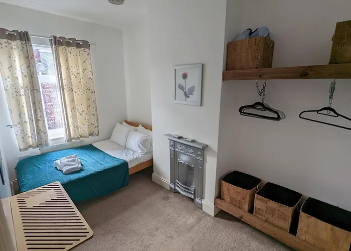 Warm Family Home 2Db House!
