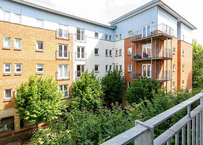 Lovely 2 Bed 2 Bathroom Apartment Manchester