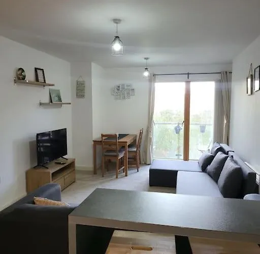 Delightful 2 Bedroom Apartment