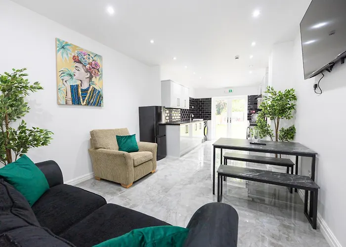 The Kent- Luxury Rooms
