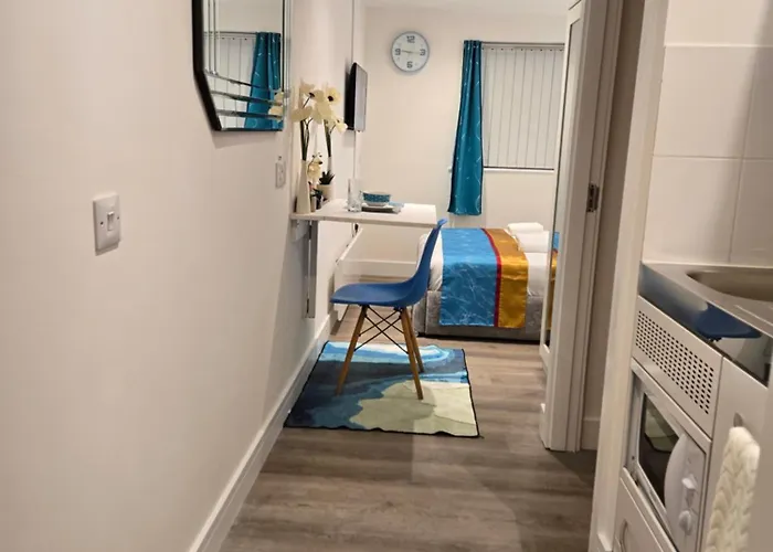 Cosy Self-Contained Studio In Salford Manchester