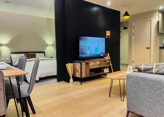 Sleek Haven Luxurious 2Bed Apartment In Manchester City Centre