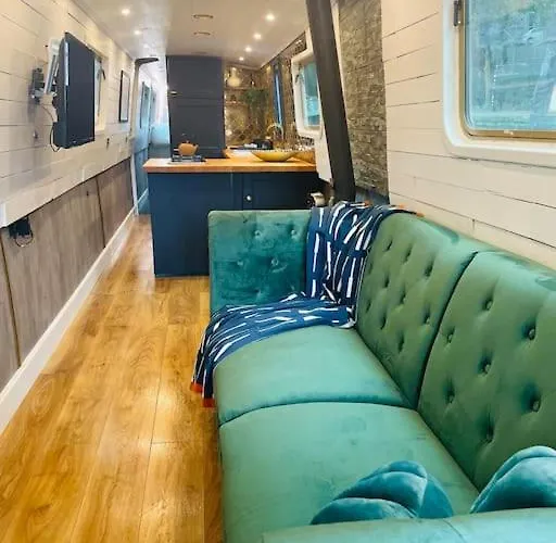 Bespoke Narrowboat