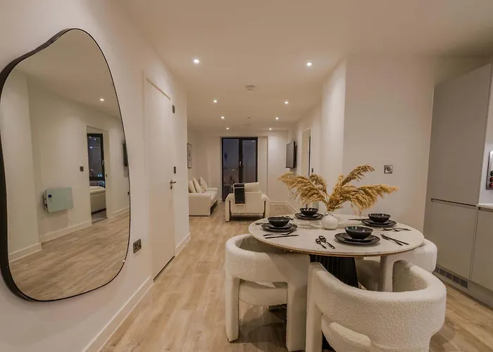 Bianco Suite 2Br With City Views