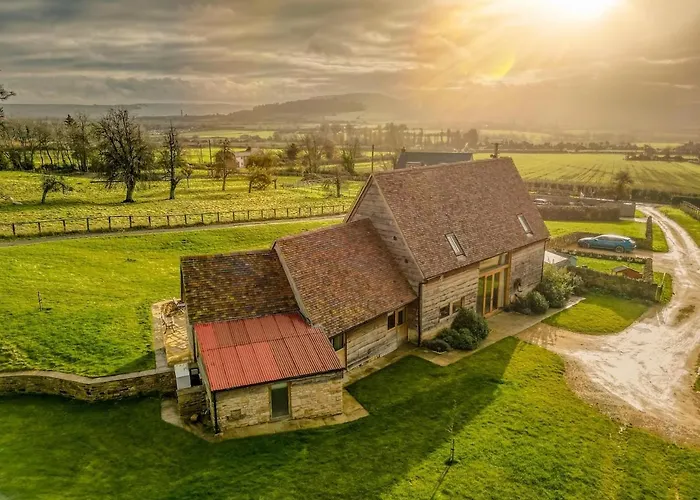 East Barn- Luxury Countryside Home