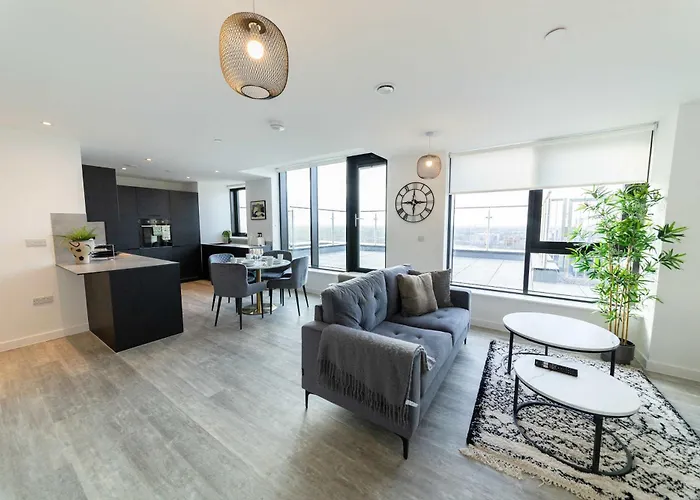 Stunning Old Trafford 2 Bed Penthouse W Terrace