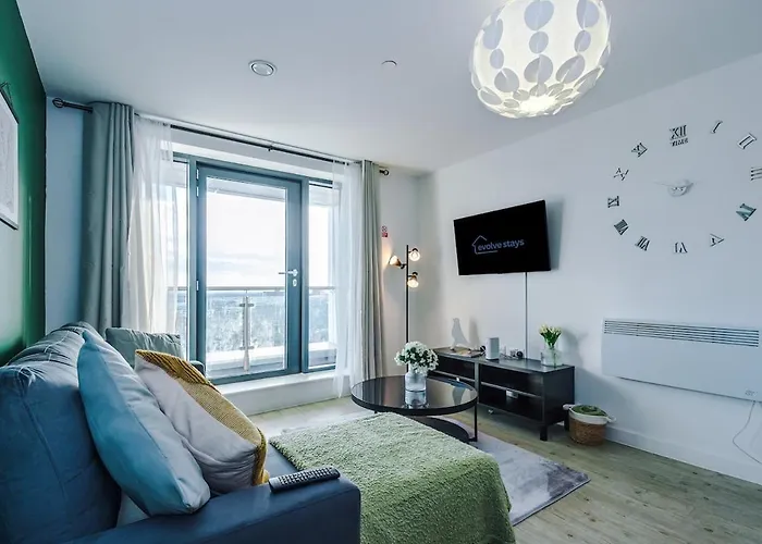 Sleeps 6, Stunning 2Bed Apartment With Dart Board & Amazing Views