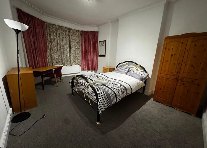 Double-Bedroom In The Heart Of Salford Manchester Perfect For Short Stays