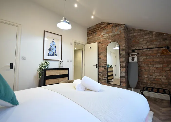 Cityescape - 2Br 2 Bath