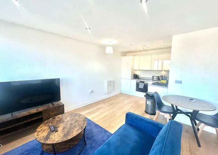 Up To 40 Percent Off Old Trafford Modern Apartment