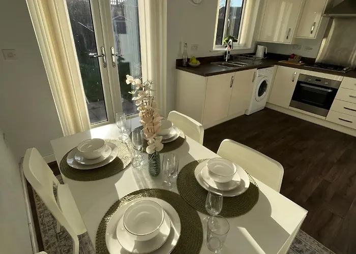 Modern 3 Bed Semi-Detached