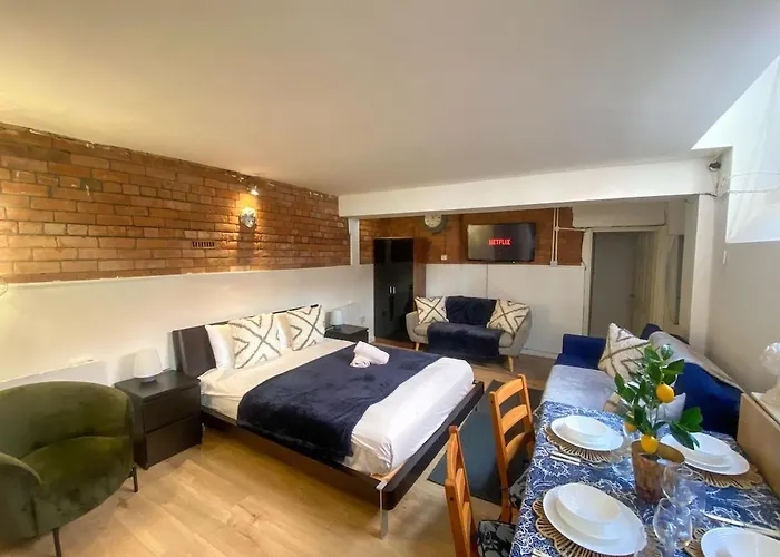 City Centre Beautiful & Cosy Studio Apartment