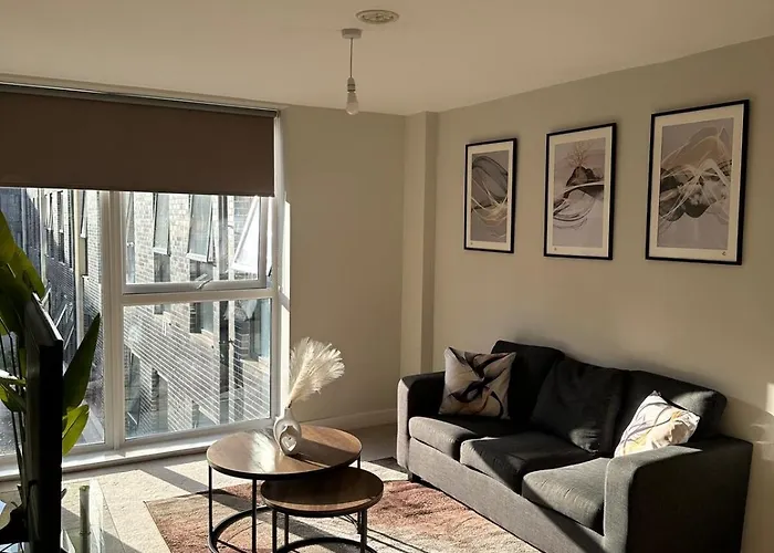 Modern 2 Bd - Central Mcr - Terrace - Free Parking