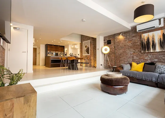 Luxury Penthouse With Private Roof Terrace