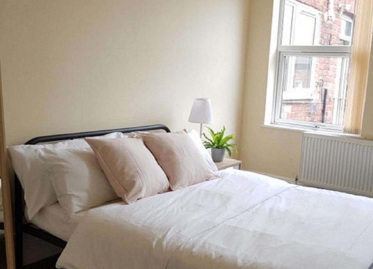 Beautiful 4 Bedroom Victorian Sleeps 7 Stockport Appartement *