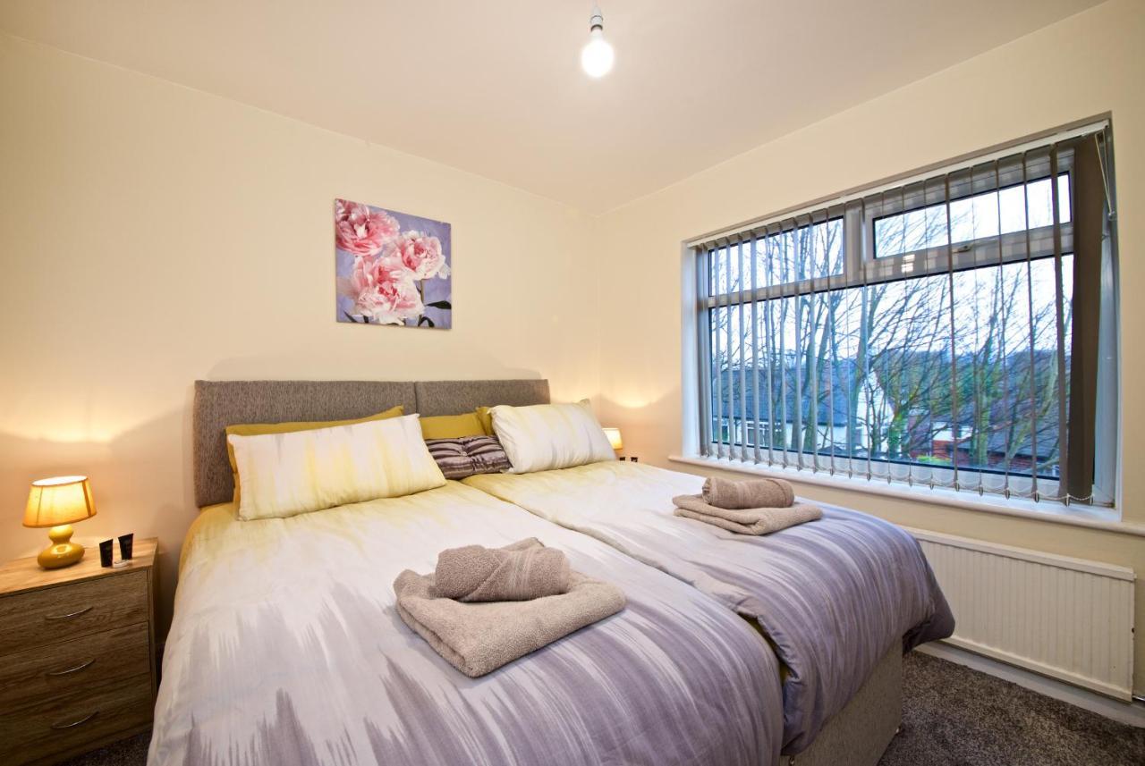 Vakantiehuis Beautiful Cozy With Free Parking Manchester