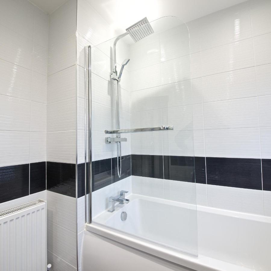 Vakantiehuis Beautiful Cozy With Free Parking *