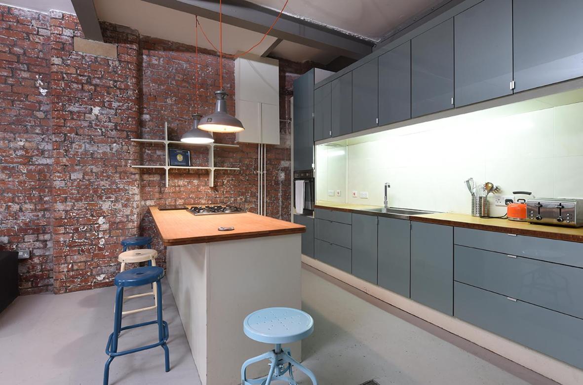 Mason Street Sleeps 16 *