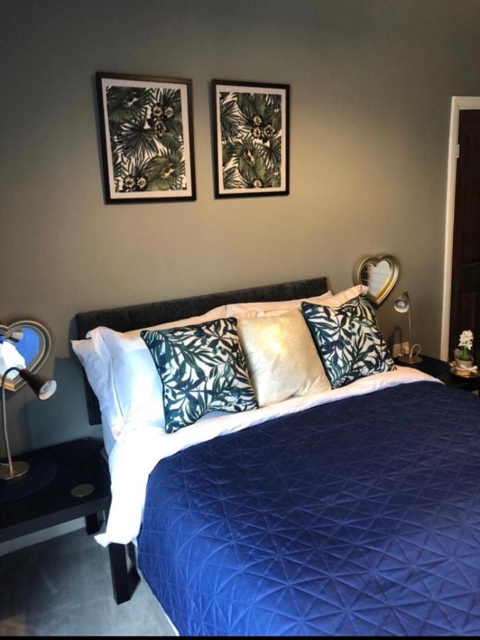 1. Stylish Private Double Near Centre Manchester