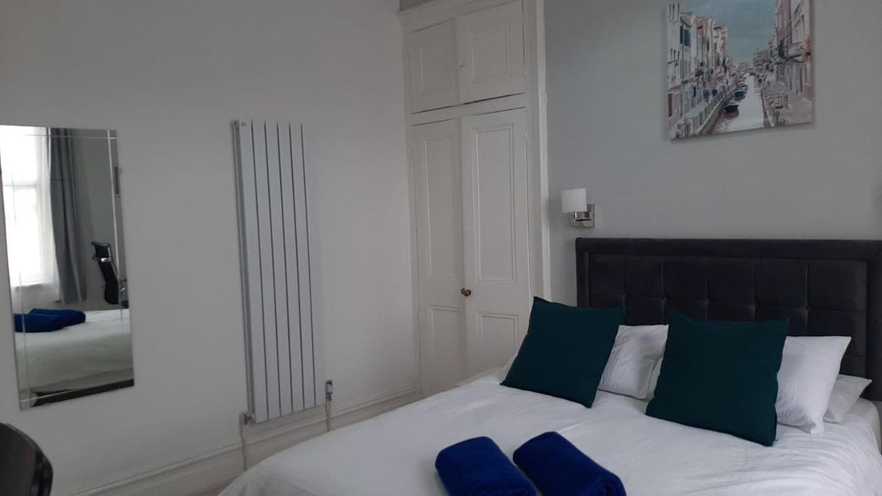 Regency Bed & Breakfast 2*