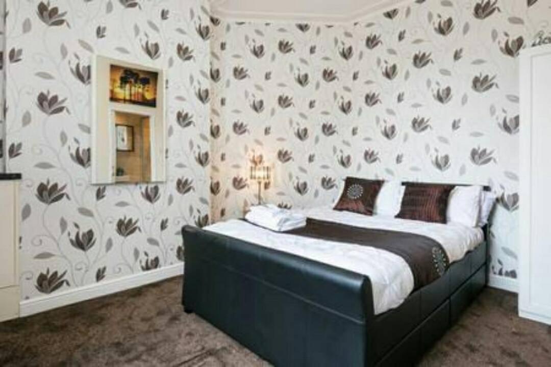 Knutsford House Holidays