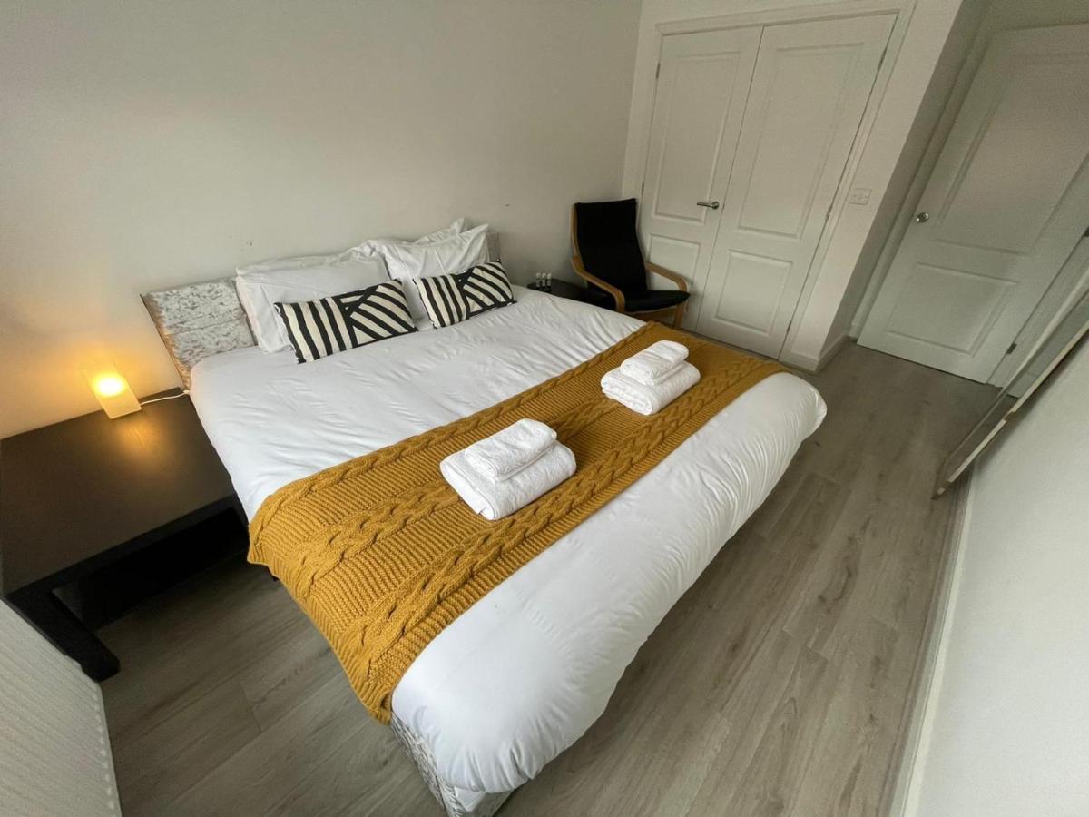 Guest house Large Spacious With Massive Bed And Free Wifi