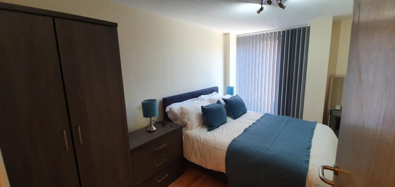 Centre 1 Bed Sofa Bed Apartment *