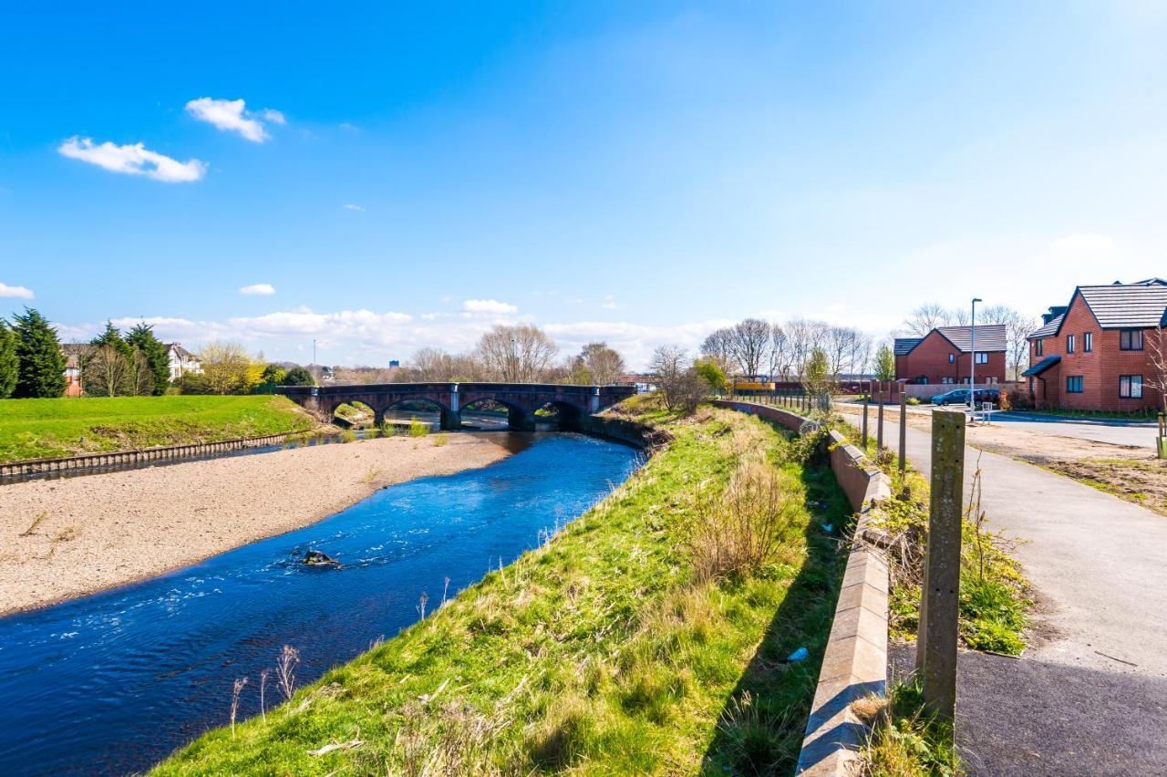 Apartment Vidale Court, 3 Bedroom House With River Irwell View, Sleeps 6