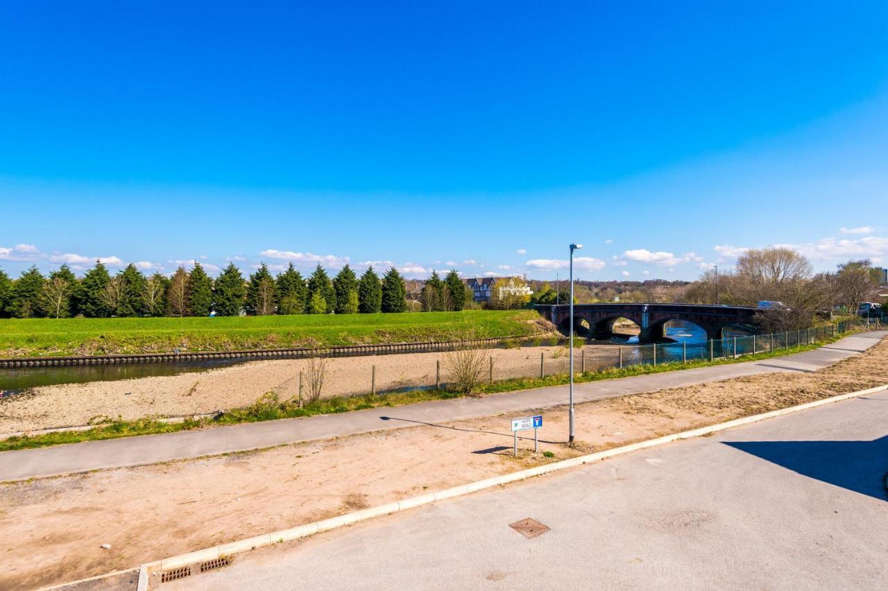 Apartment Vidale Court, 3 Bedroom House With River Irwell View, Sleeps 6 *