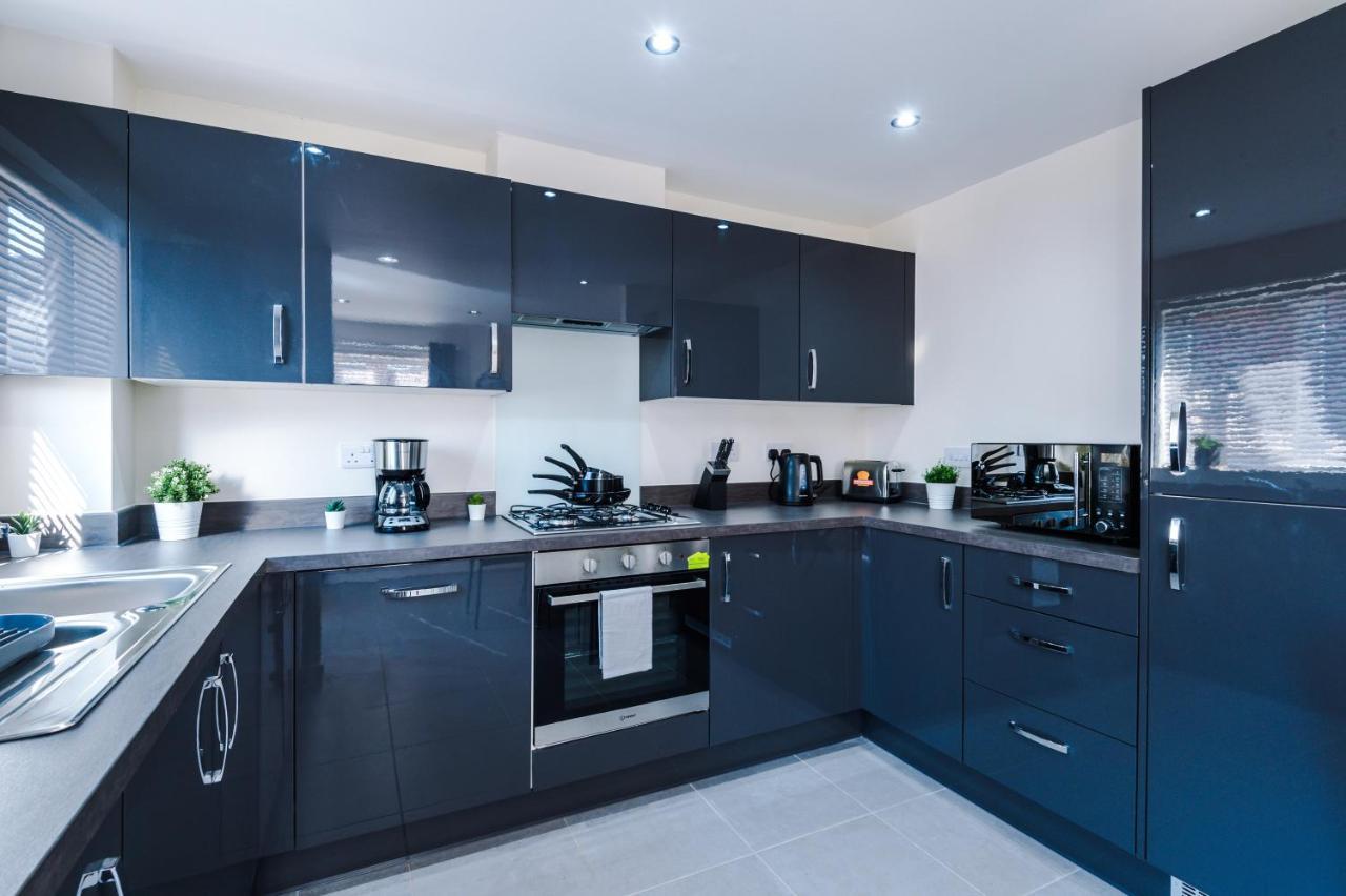 Apartment Vidale Court, 3 Bedroom House With River Irwell View, Sleeps 6 *