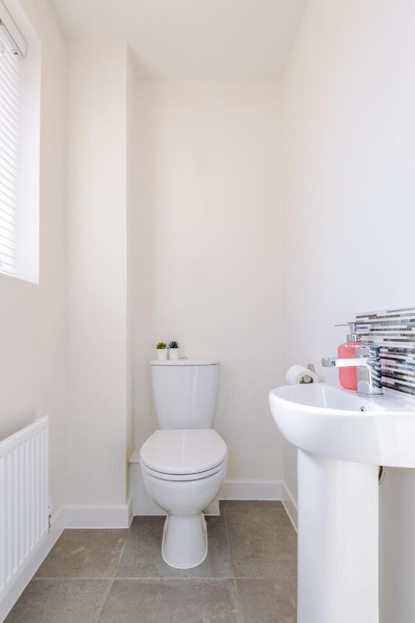 Apartment Vidale Court, 3 Bedroom House With River Irwell View, Sleeps 6 Manchester