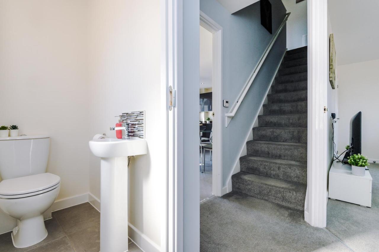 Apartment Vidale Court, 3 Bedroom House With River Irwell View, Sleeps 6 Manchester