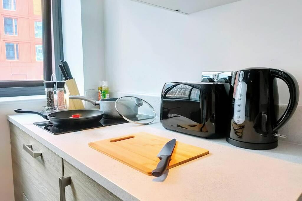 Modern Centre Residential Studio *