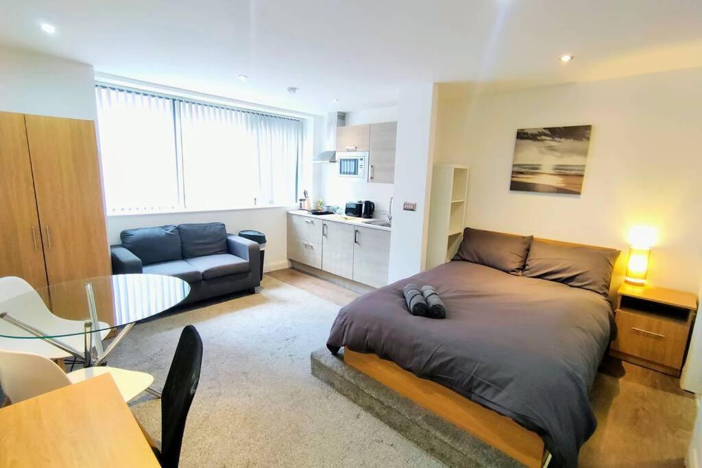 Apartment Modern Centre Residential Studio *