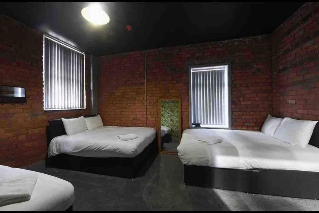 Apartment Casa Jungle Slps 20 Mcr Centre Hot Tub, Bar And Cinema Leisure