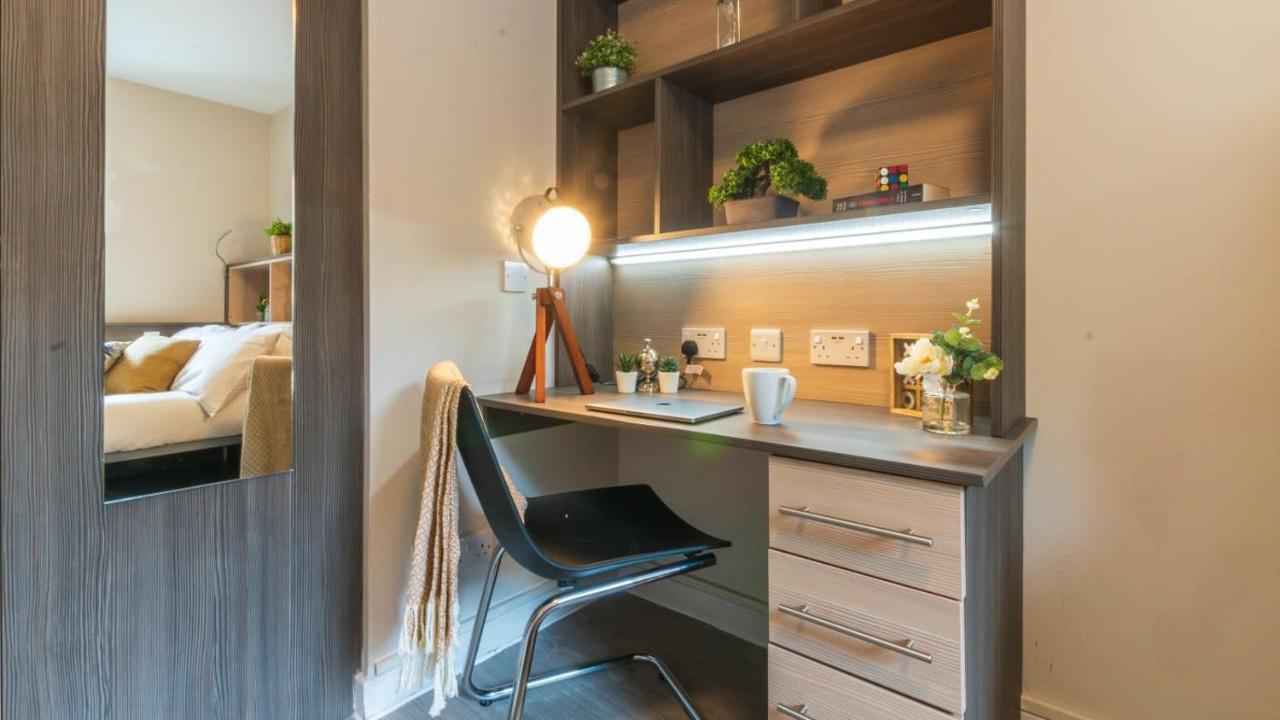 Apartment Homely Private Bedrooms At Oxford Court In